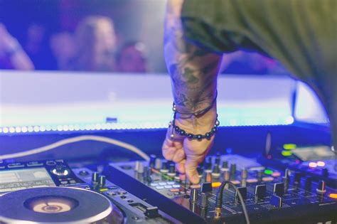 14 Best Nightlife Experiences in Manila .